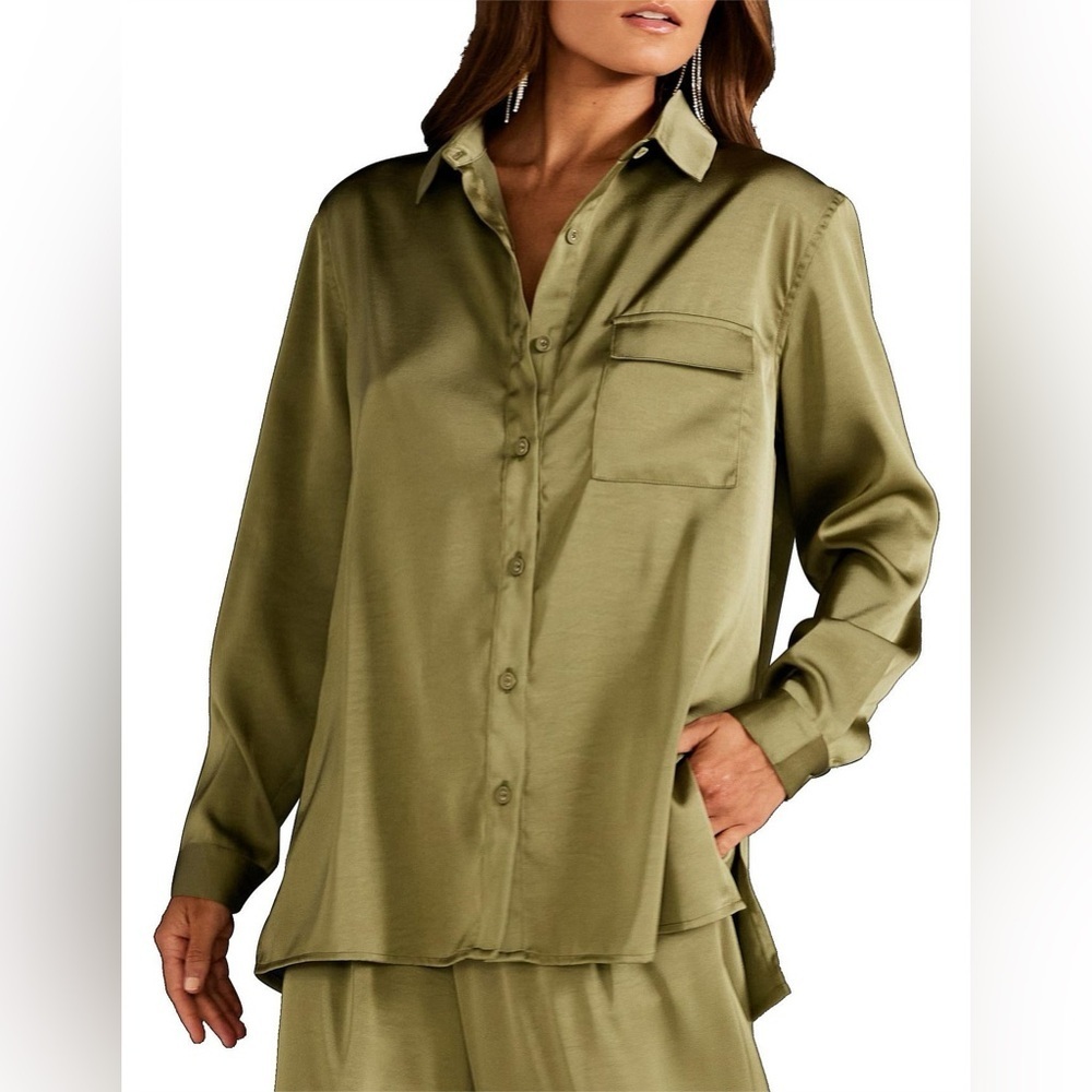 NEW MINKPINK Anissa Button Up Long Sleeve Satin Blouse Women’s S‎ Olive Green